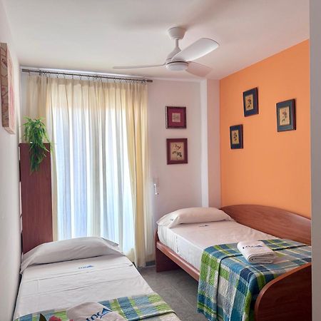Apartamento Rosaleda LocDénia Exterior foto